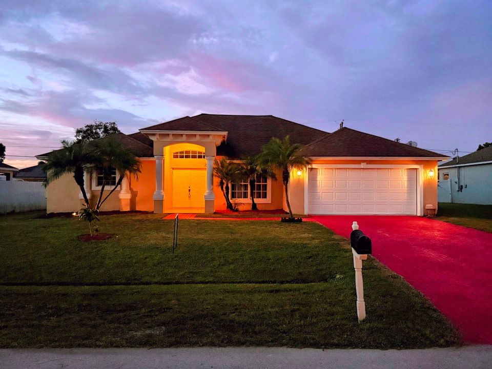 For Rent: $3,000 (4 beds, 3 baths, 2371 Square Feet)