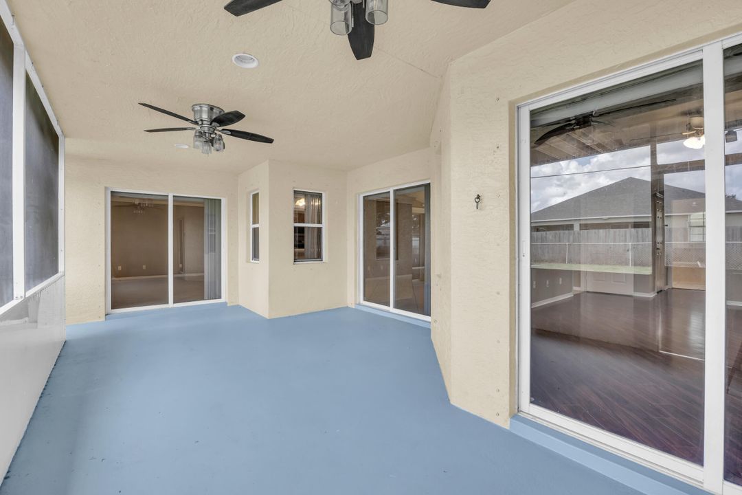 For Rent: $3,000 (4 beds, 3 baths, 2371 Square Feet)