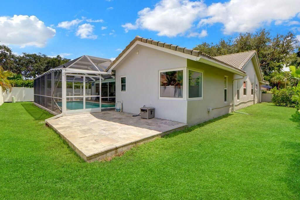 For Rent: $7,000 (4 beds, 2 baths, 2081 Square Feet)