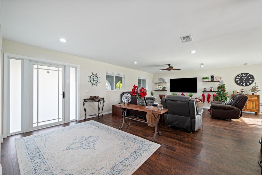 For Sale: $705,000 (4 beds, 2 baths, 1976 Square Feet)