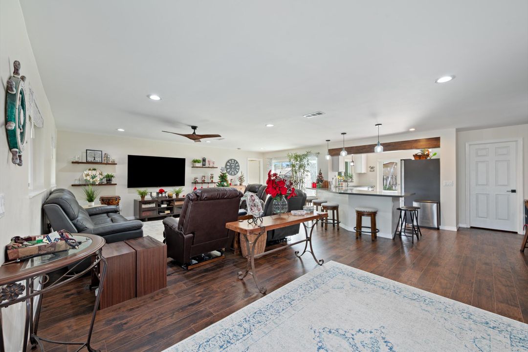 For Sale: $705,000 (4 beds, 2 baths, 1976 Square Feet)