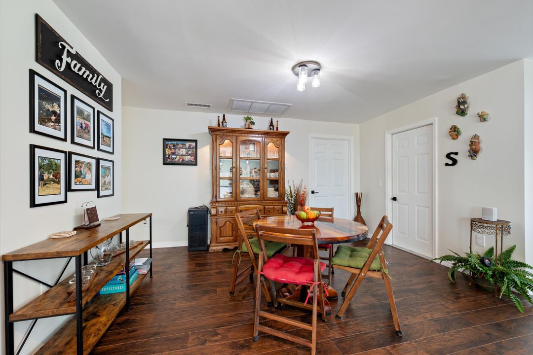 For Sale: $705,000 (4 beds, 2 baths, 1976 Square Feet)