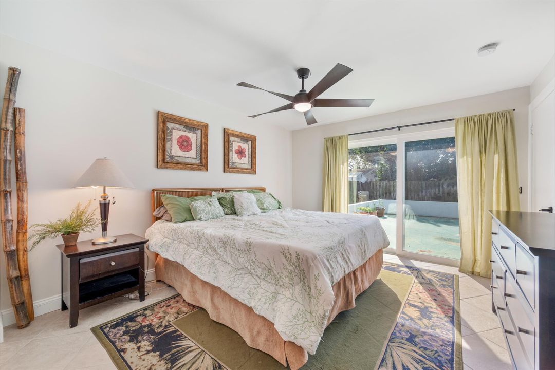 For Sale: $705,000 (4 beds, 2 baths, 1976 Square Feet)