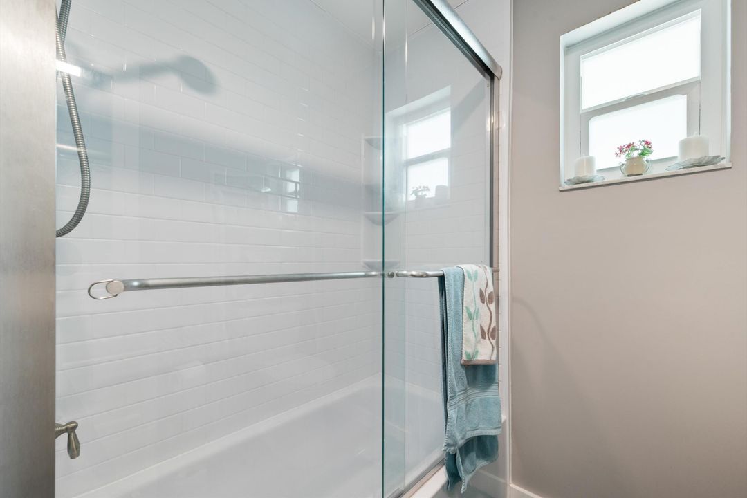 For Sale: $705,000 (4 beds, 2 baths, 1976 Square Feet)