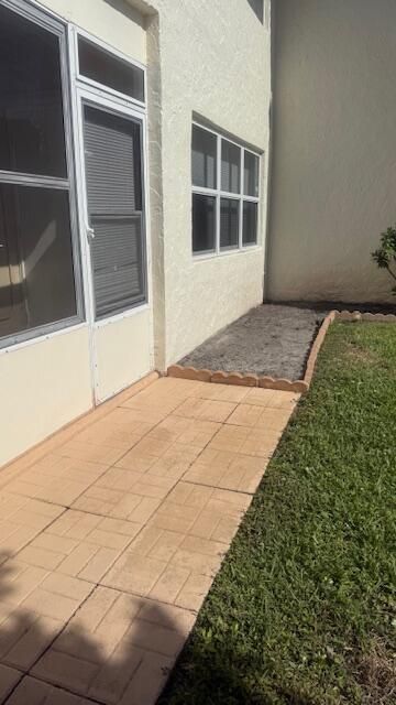 For Sale: $120,000 (1 beds, 1 baths, 600 Square Feet)