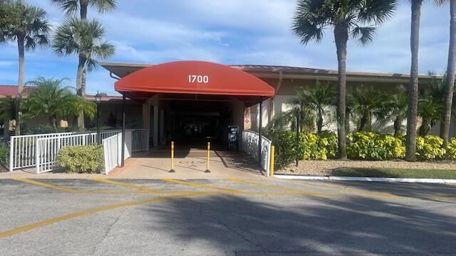 For Sale: $120,000 (1 beds, 1 baths, 600 Square Feet)