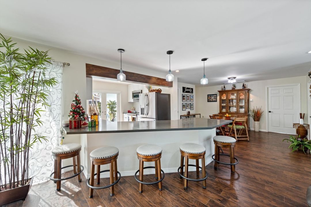 For Sale: $705,000 (4 beds, 2 baths, 1976 Square Feet)