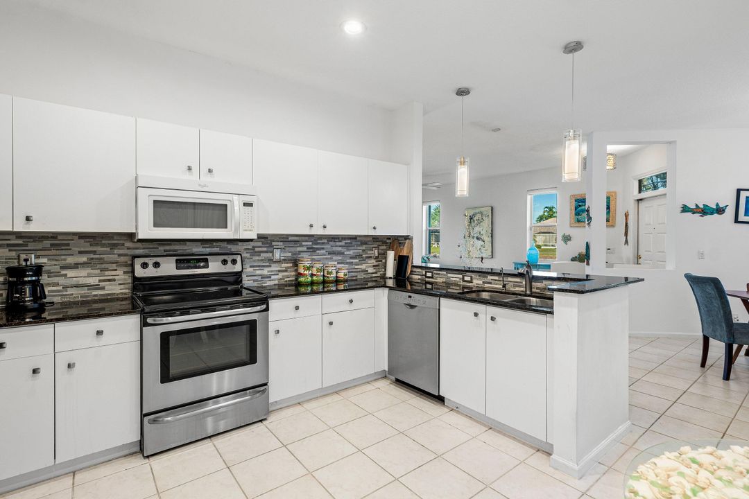 En Venta: $425,000 (3 camas, 2 baños, 1580 Pies cuadrados)