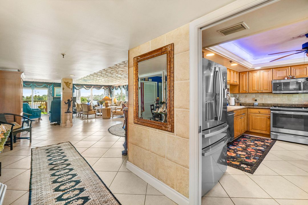 For Sale: $999,000 (3 beds, 2 baths, 1978 Square Feet)