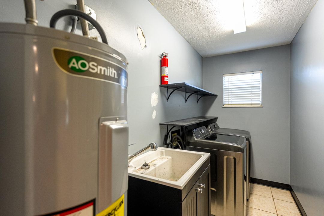 На продажу: $350,000 (2 спален, 2 ванн, 1770 Квадратных фут)