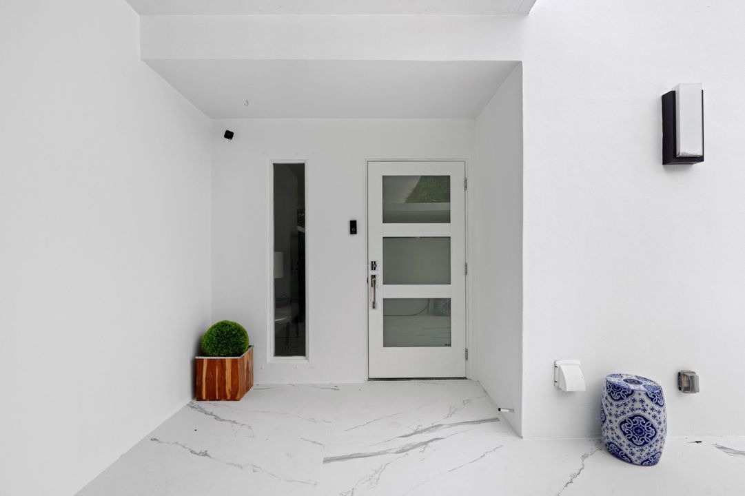 For Sale: $989,000 (3 beds, 3 baths, 2519 Square Feet)