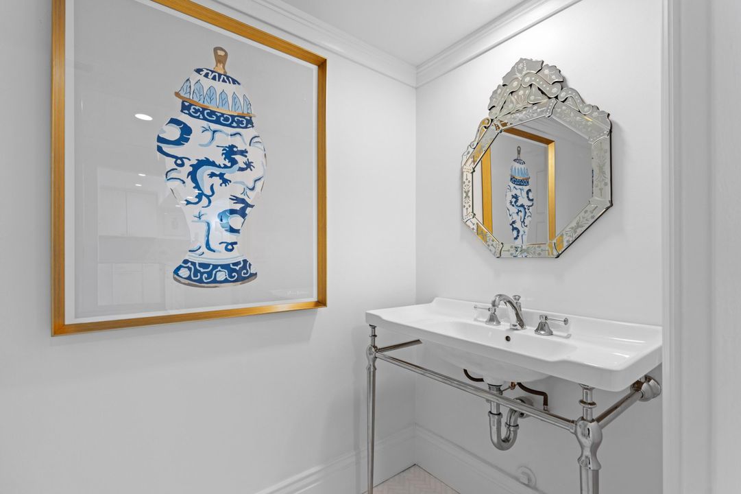 For Sale: $989,000 (3 beds, 3 baths, 2519 Square Feet)