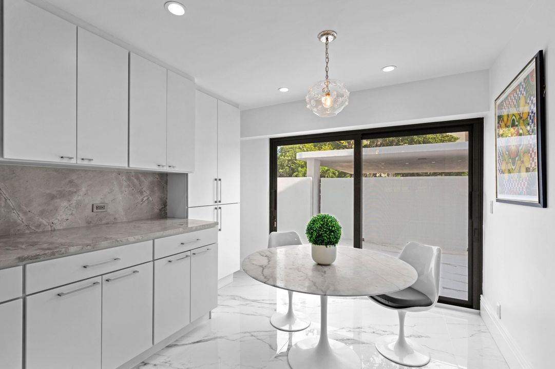 For Sale: $989,000 (3 beds, 3 baths, 2519 Square Feet)