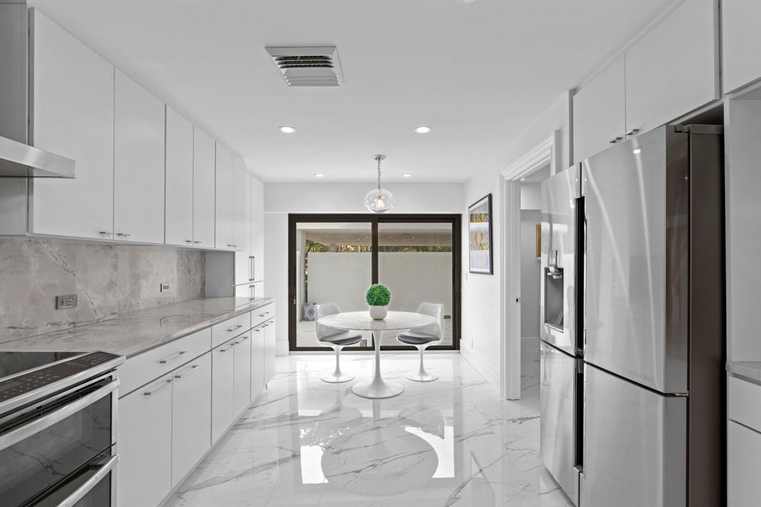 For Sale: $989,000 (3 beds, 3 baths, 2519 Square Feet)