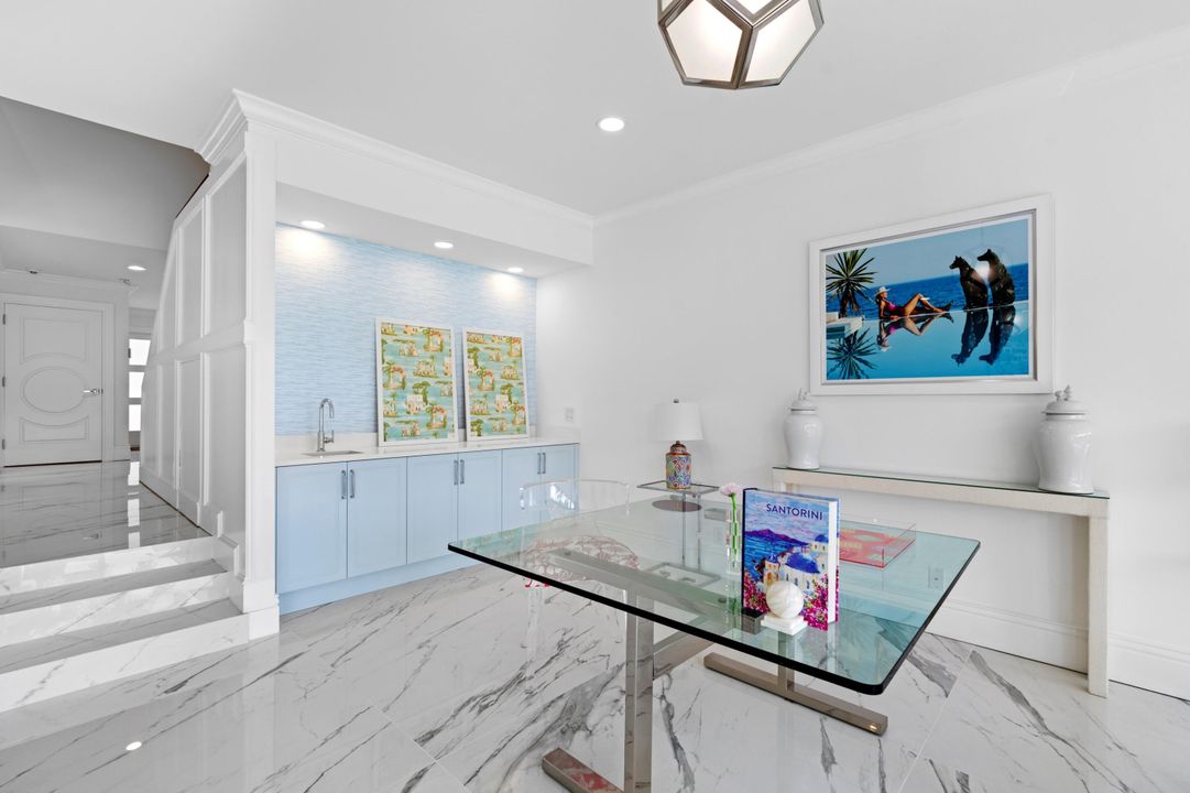 For Sale: $989,000 (3 beds, 3 baths, 2519 Square Feet)