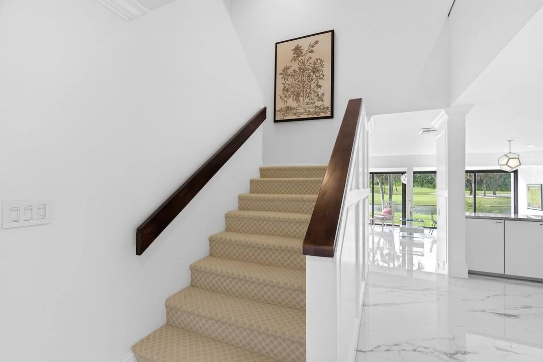 For Sale: $989,000 (3 beds, 3 baths, 2519 Square Feet)