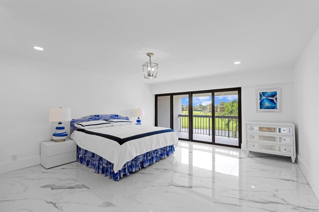 For Sale: $989,000 (3 beds, 3 baths, 2519 Square Feet)