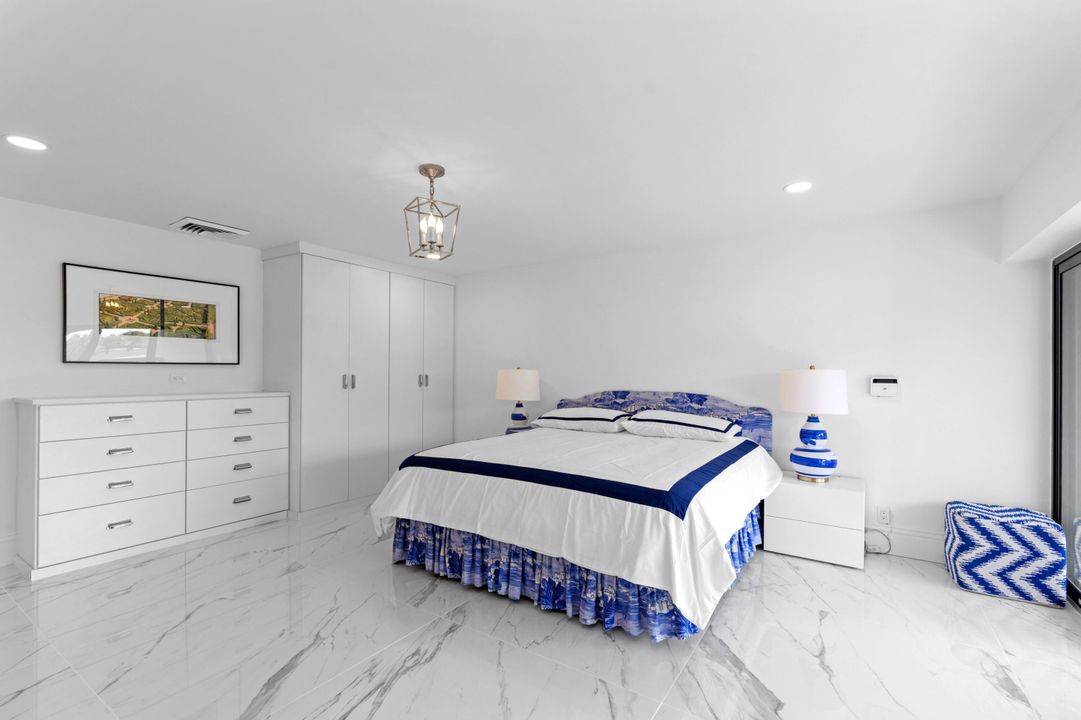 For Sale: $989,000 (3 beds, 3 baths, 2519 Square Feet)