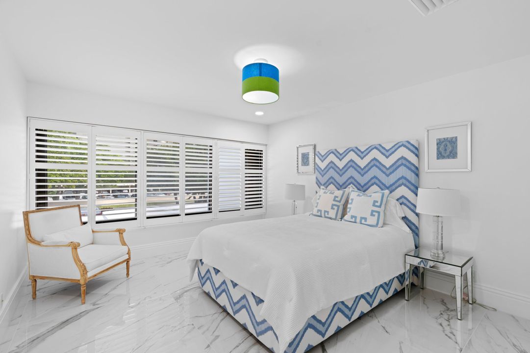 For Sale: $989,000 (3 beds, 3 baths, 2519 Square Feet)