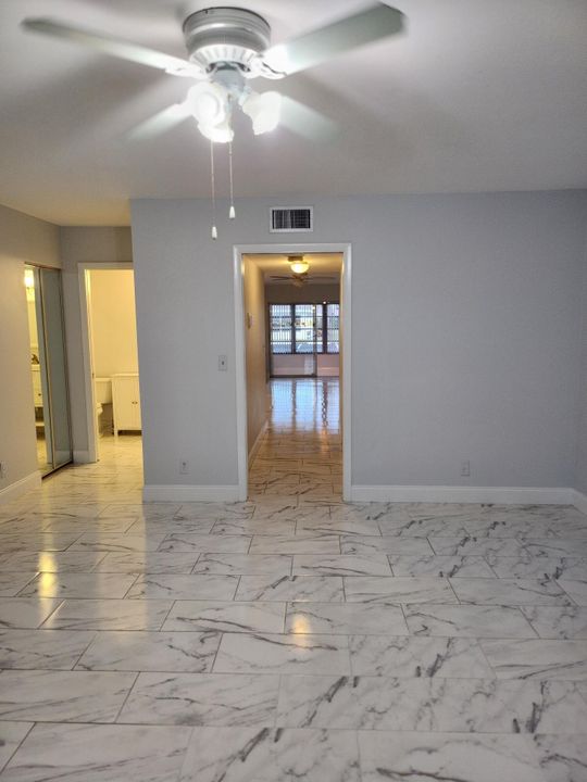 For Rent: $1,750 (1 beds, 2 baths, 1068 Square Feet)