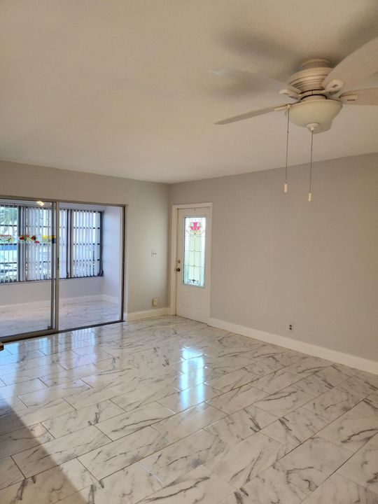 For Rent: $1,750 (1 beds, 2 baths, 1068 Square Feet)