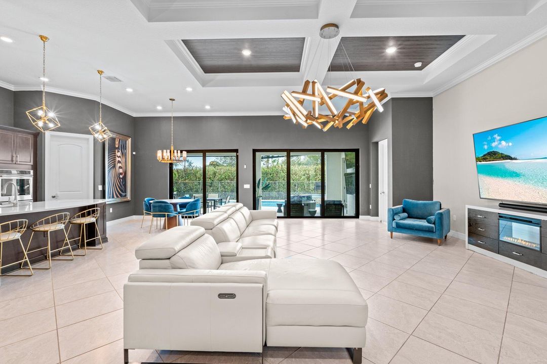 For Sale: $950,000 (3 beds, 3 baths, 2851 Square Feet)