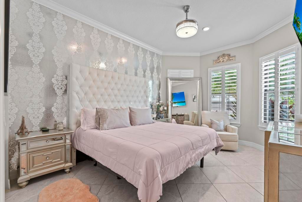 For Sale: $950,000 (3 beds, 3 baths, 2851 Square Feet)