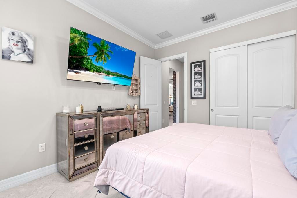 For Sale: $950,000 (3 beds, 3 baths, 2851 Square Feet)