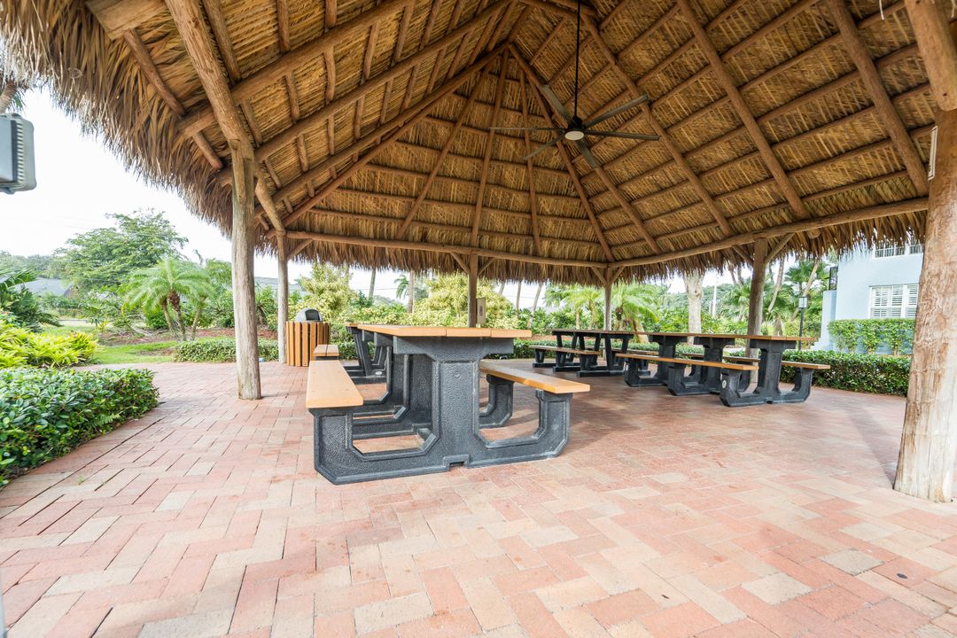 For Rent: $3,350 (3 beds, 3 baths, 1438 Square Feet)