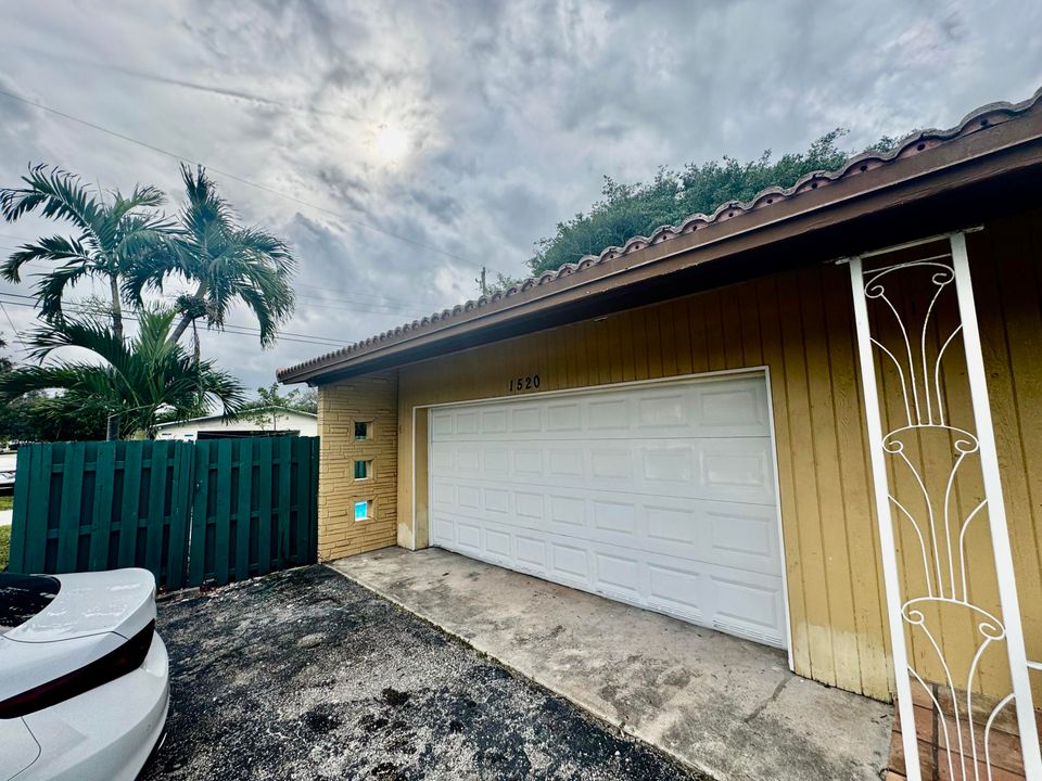 出租: $5,600 (3 贝兹, 2 浴室, 1755 平方英尺)