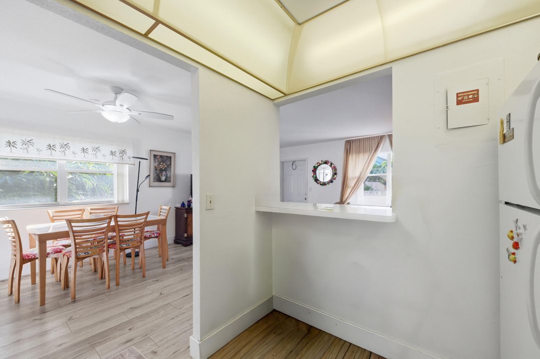 For Sale: $89,000 (1 beds, 1 baths, 720 Square Feet)