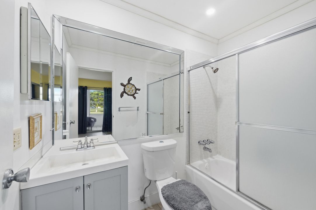 For Sale: $89,000 (1 beds, 1 baths, 720 Square Feet)