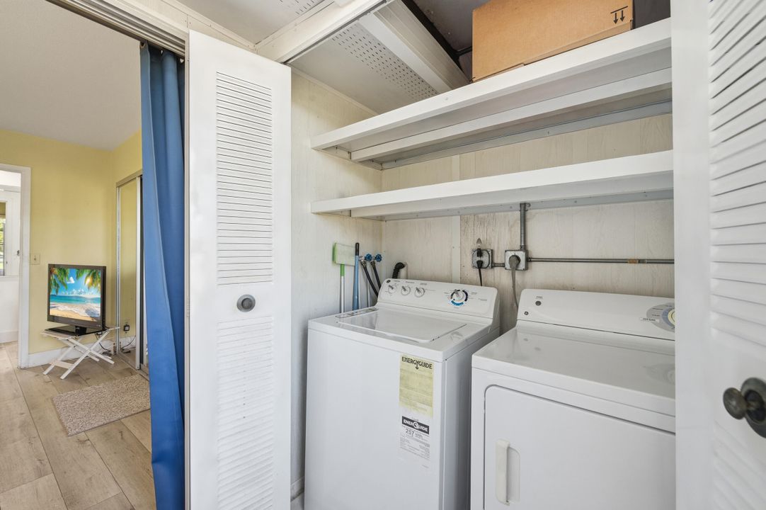 For Sale: $89,000 (1 beds, 1 baths, 720 Square Feet)