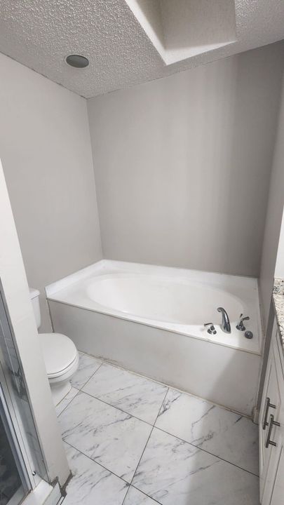 合同活跃: $2,600 (3 贝兹, 2 浴室, 1458 平方英尺)