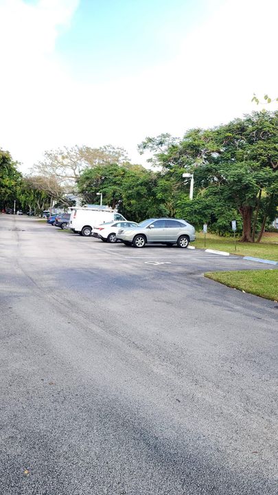 合同活跃: $2,600 (3 贝兹, 2 浴室, 1458 平方英尺)