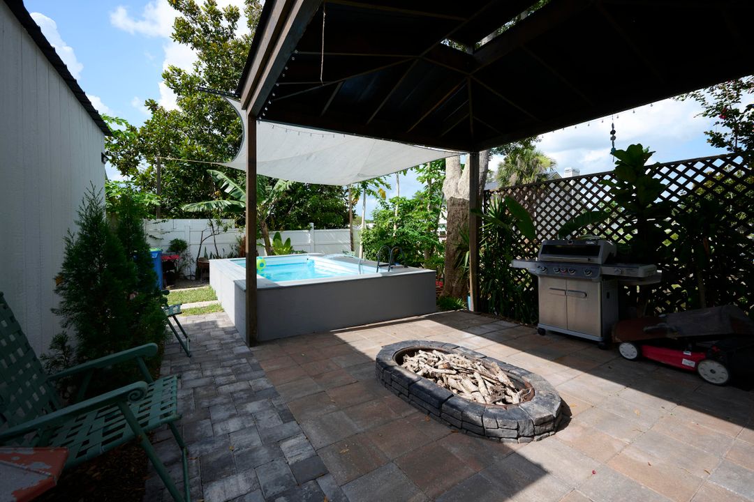 En Venta: $599,900 (4 camas, 2 baños, 1800 Pies cuadrados)