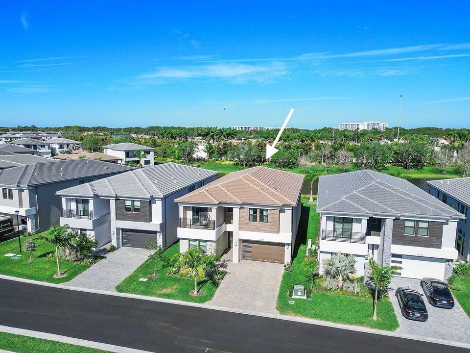 For Rent: $10,000 (5 beds, 7 baths, 4605 Square Feet)