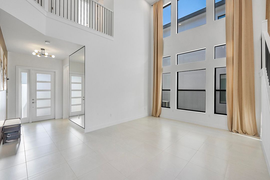 For Rent: $10,000 (5 beds, 7 baths, 4605 Square Feet)