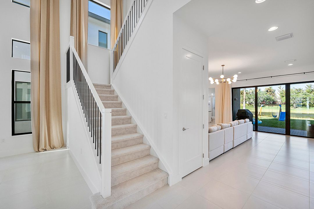 For Rent: $10,000 (5 beds, 7 baths, 4605 Square Feet)