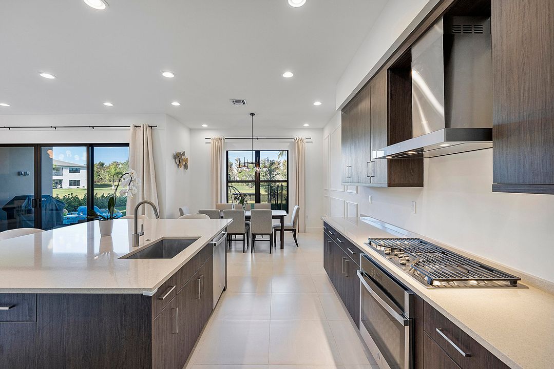 For Rent: $10,000 (5 beds, 7 baths, 4605 Square Feet)