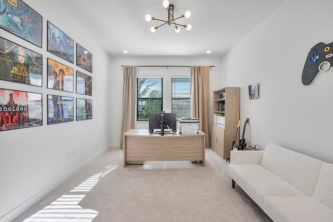 For Rent: $10,000 (5 beds, 7 baths, 4605 Square Feet)