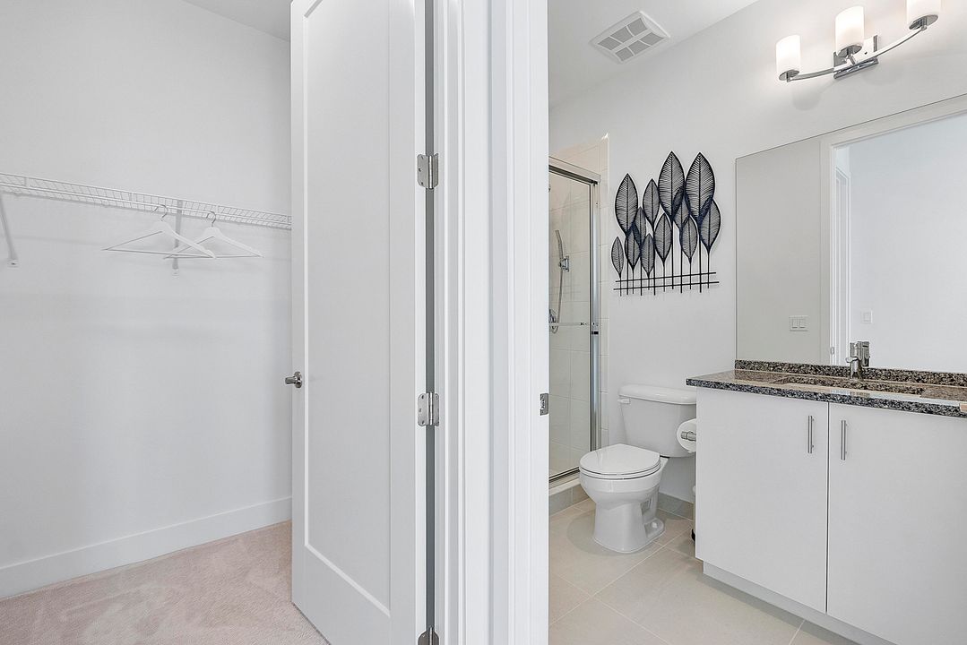 For Rent: $10,000 (5 beds, 7 baths, 4605 Square Feet)