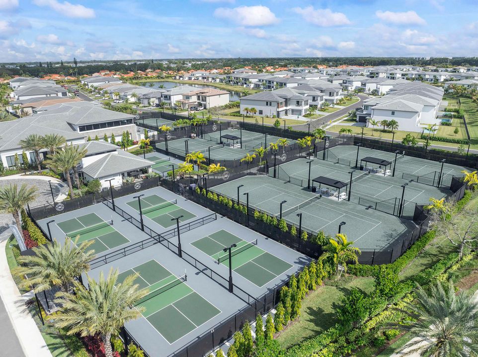 For Rent: $10,000 (5 beds, 7 baths, 4605 Square Feet)