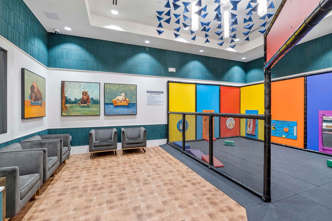 For Rent: $10,000 (5 beds, 7 baths, 4605 Square Feet)