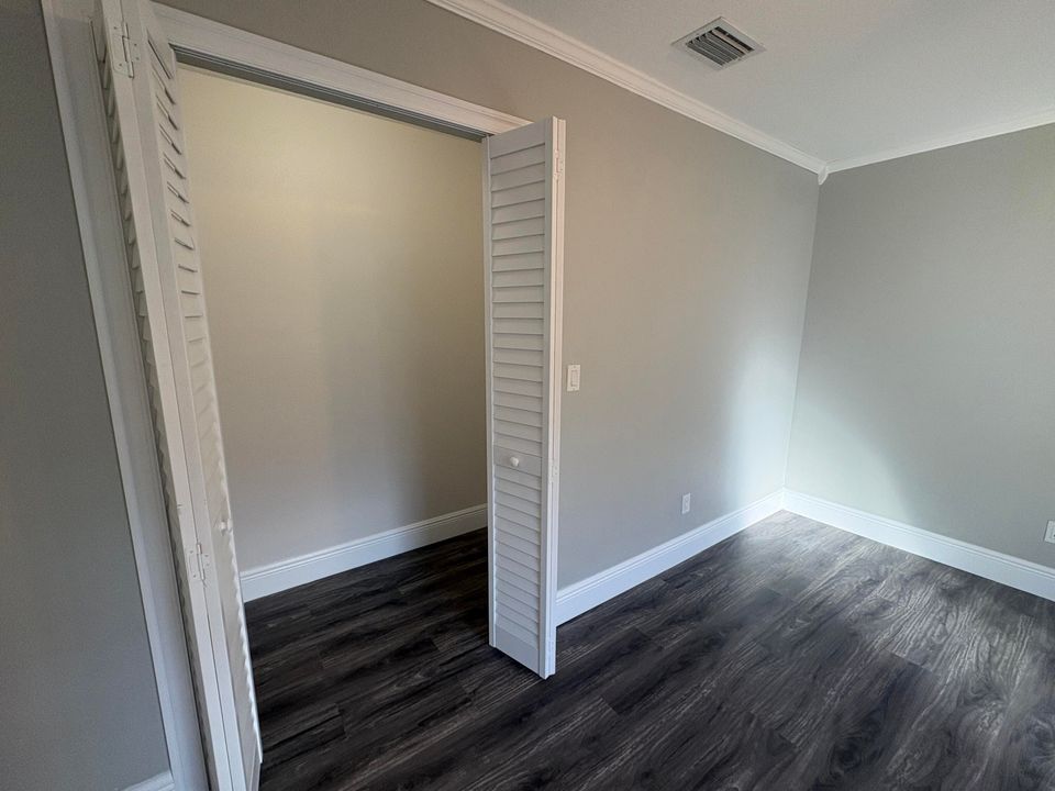 For Rent: $2,800 (4 beds, 2 baths, 2234 Square Feet)