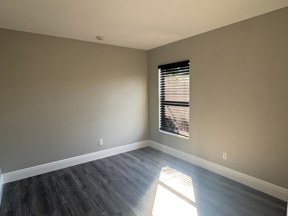 For Rent: $2,800 (4 beds, 2 baths, 2234 Square Feet)