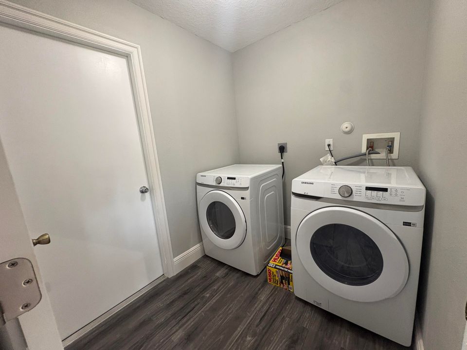 For Rent: $2,800 (4 beds, 2 baths, 2234 Square Feet)