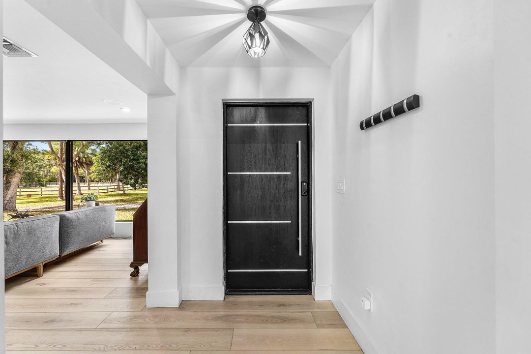 En Venta: $1,395,000 (4 camas, 3 baños, 2936 Pies cuadrados)