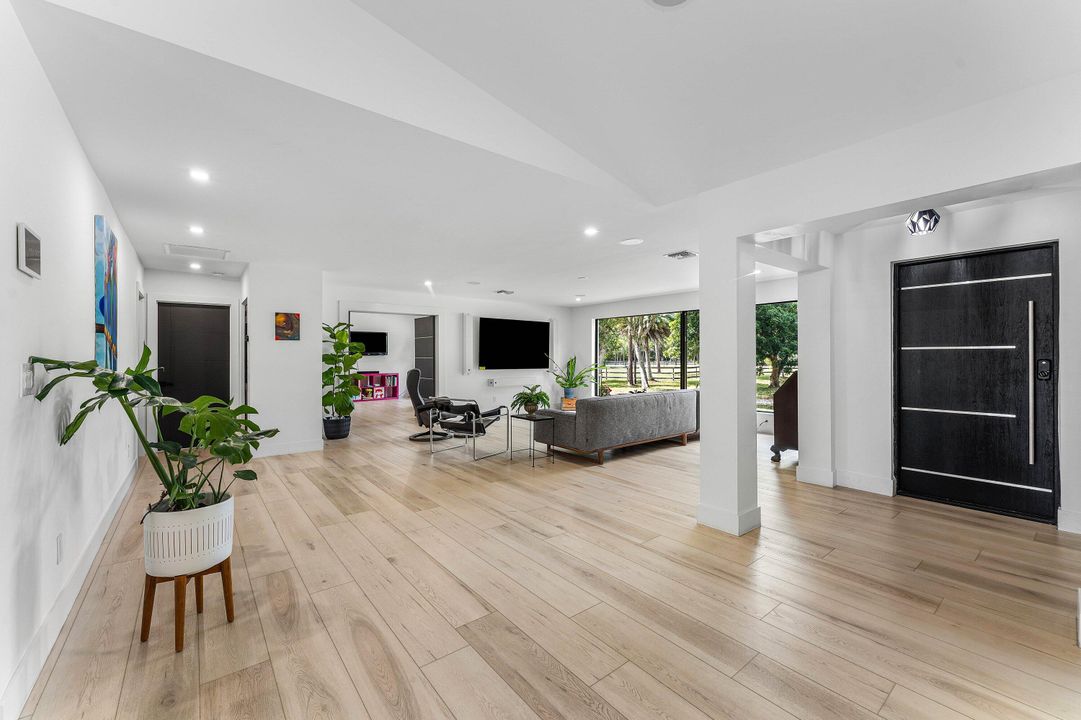 En Venta: $1,395,000 (4 camas, 3 baños, 2936 Pies cuadrados)