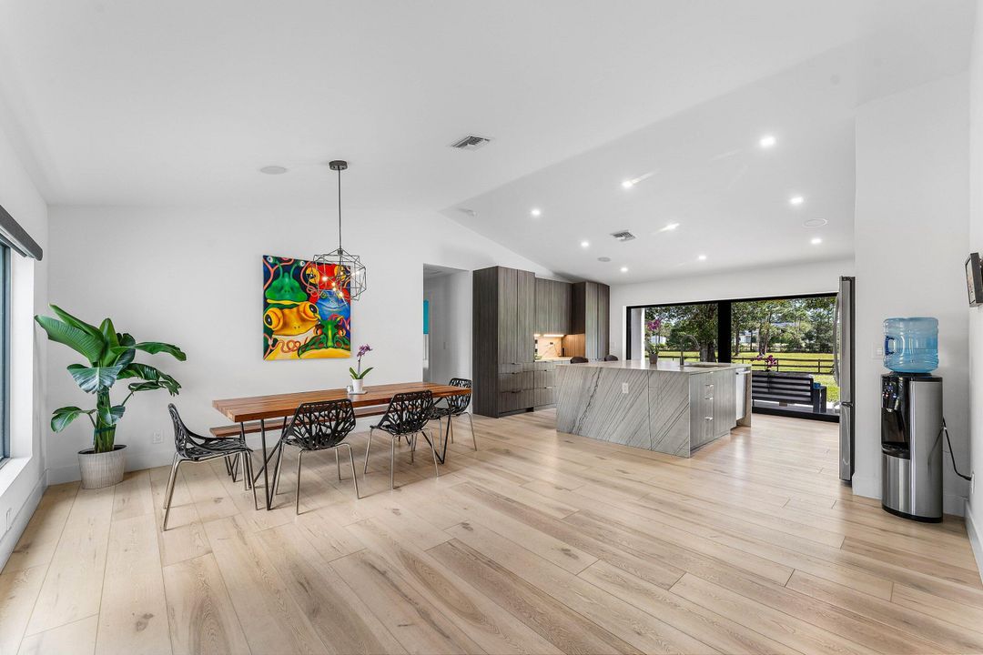 En Venta: $1,395,000 (4 camas, 3 baños, 2936 Pies cuadrados)